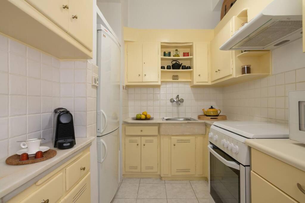 Chic N Central Apt In Kolonaki Apartment Athena Bagian luar foto